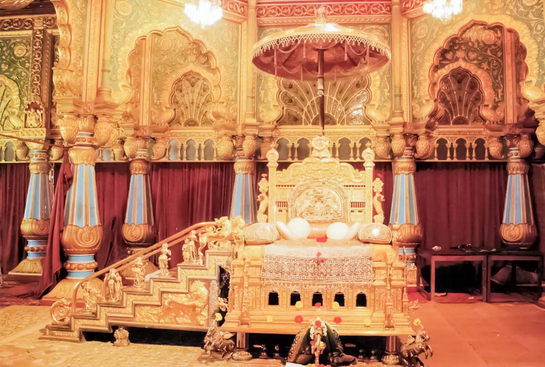 trono-oro-Mysore-palace
