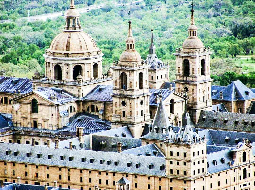 ciudades-que-ver-cerca-de-Madrid-El-Escorial