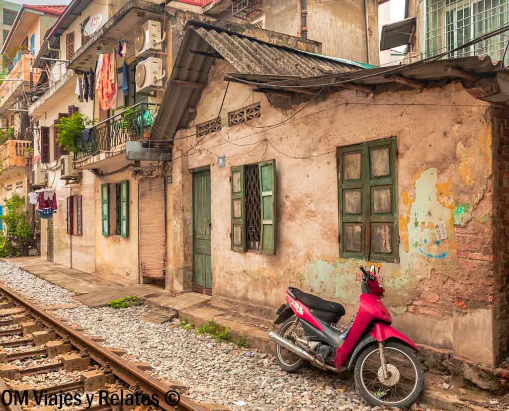 visitar-la-calle-de-las-vías-del-tren-en-Hanoi