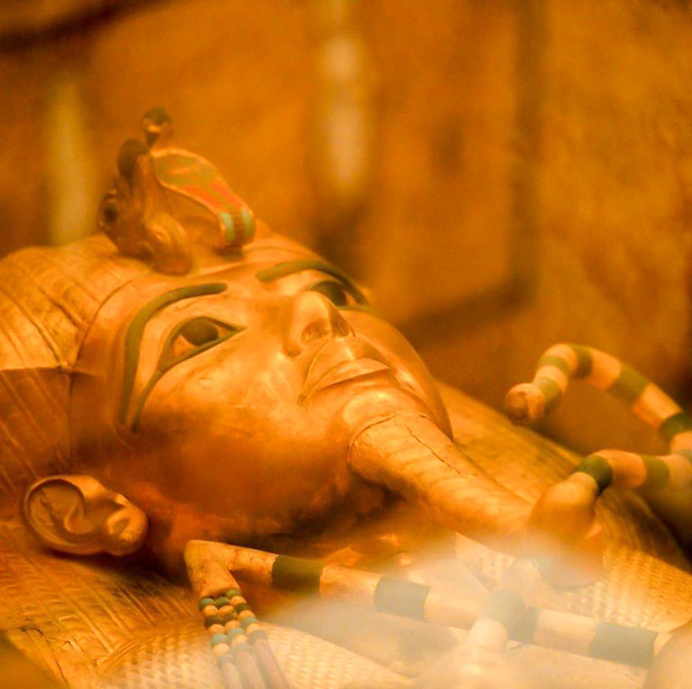 tumba-de-Tutankamón-visita-Mácara-Oro