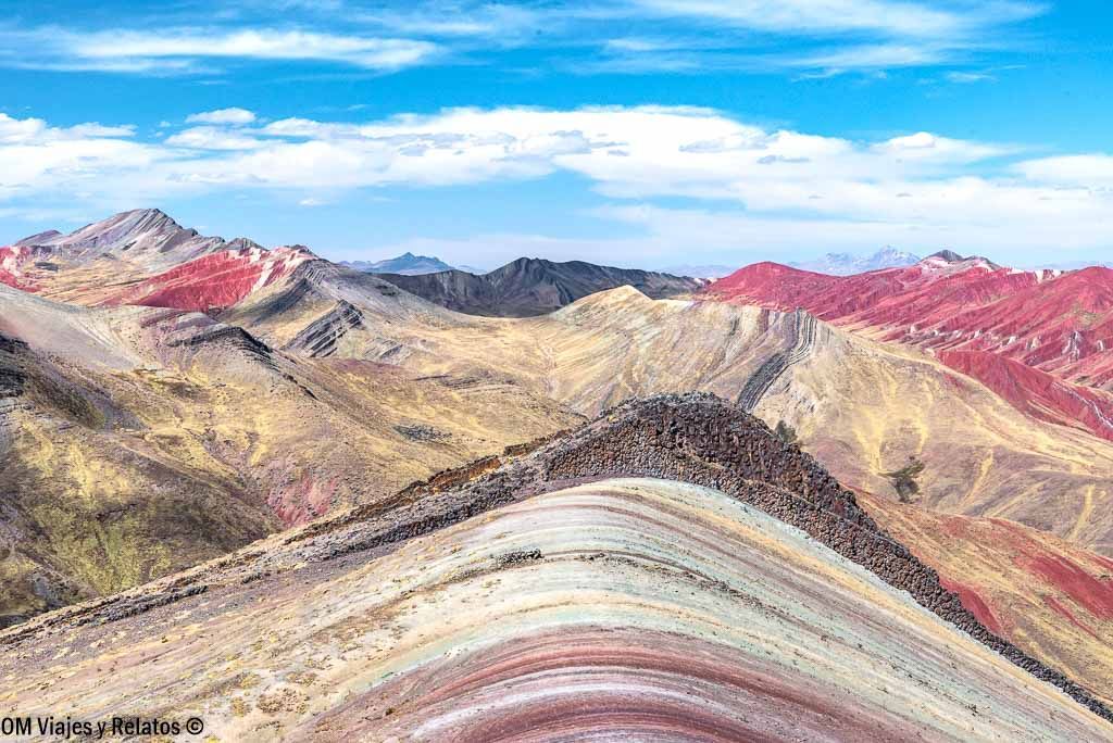 tour-montaña-de-los-7-colores-Perú