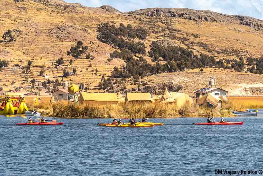 como-visitar-y-llegar-al-Lago-Titicaca-islas-Uros