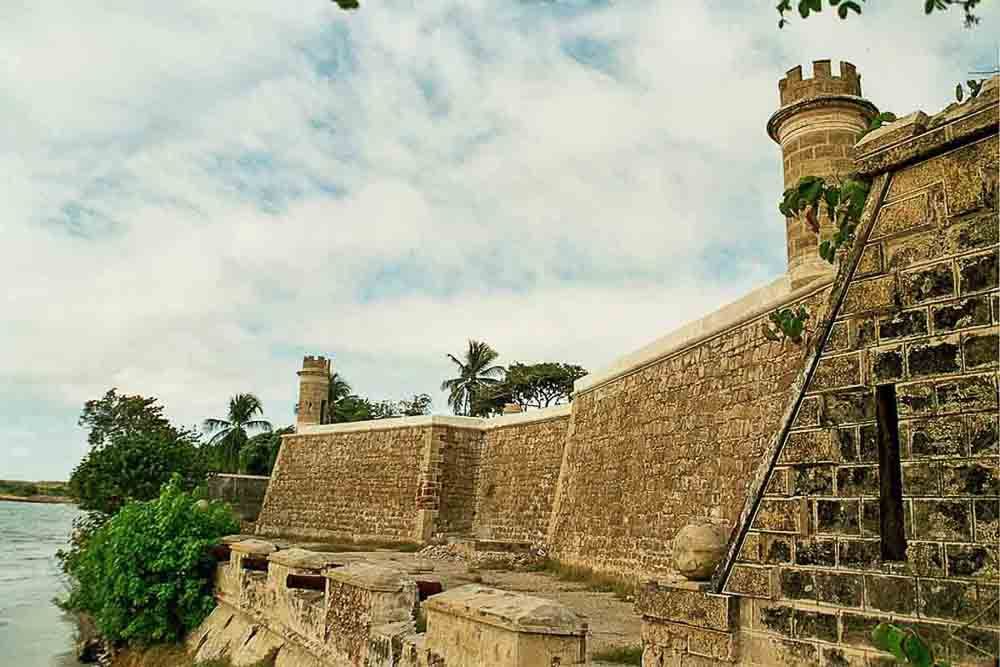turismo-en-Isla-Margarita-en-Venezuela-castillos-fortalezas