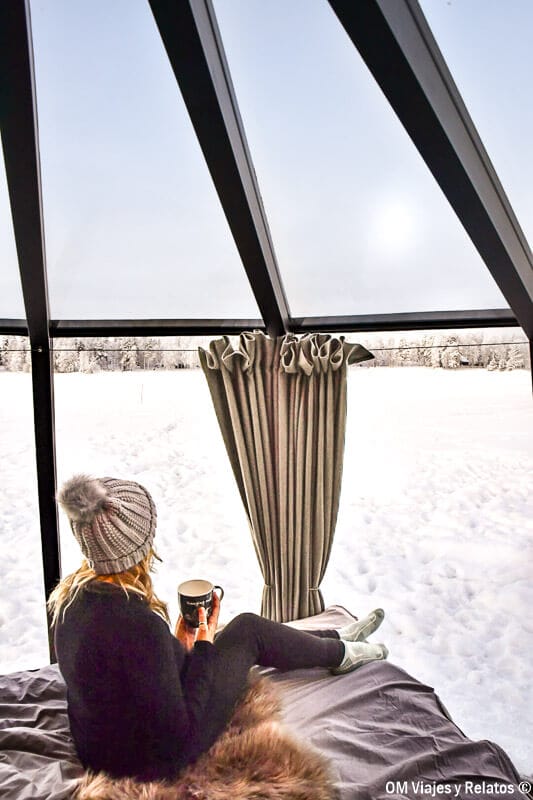 donde-dormir-en-Rovaniemi-Finlandia-foto-mia-en-iglu-cristal