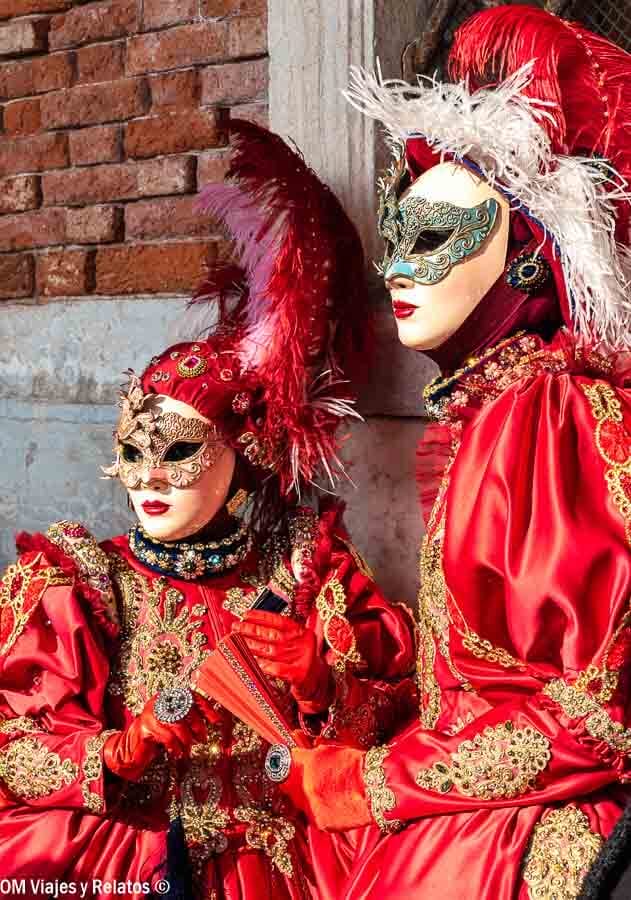 Venecia-en-carnaval-disfraces-mascaras